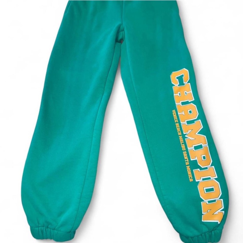 Edikted green women’s Champion Sweatpants